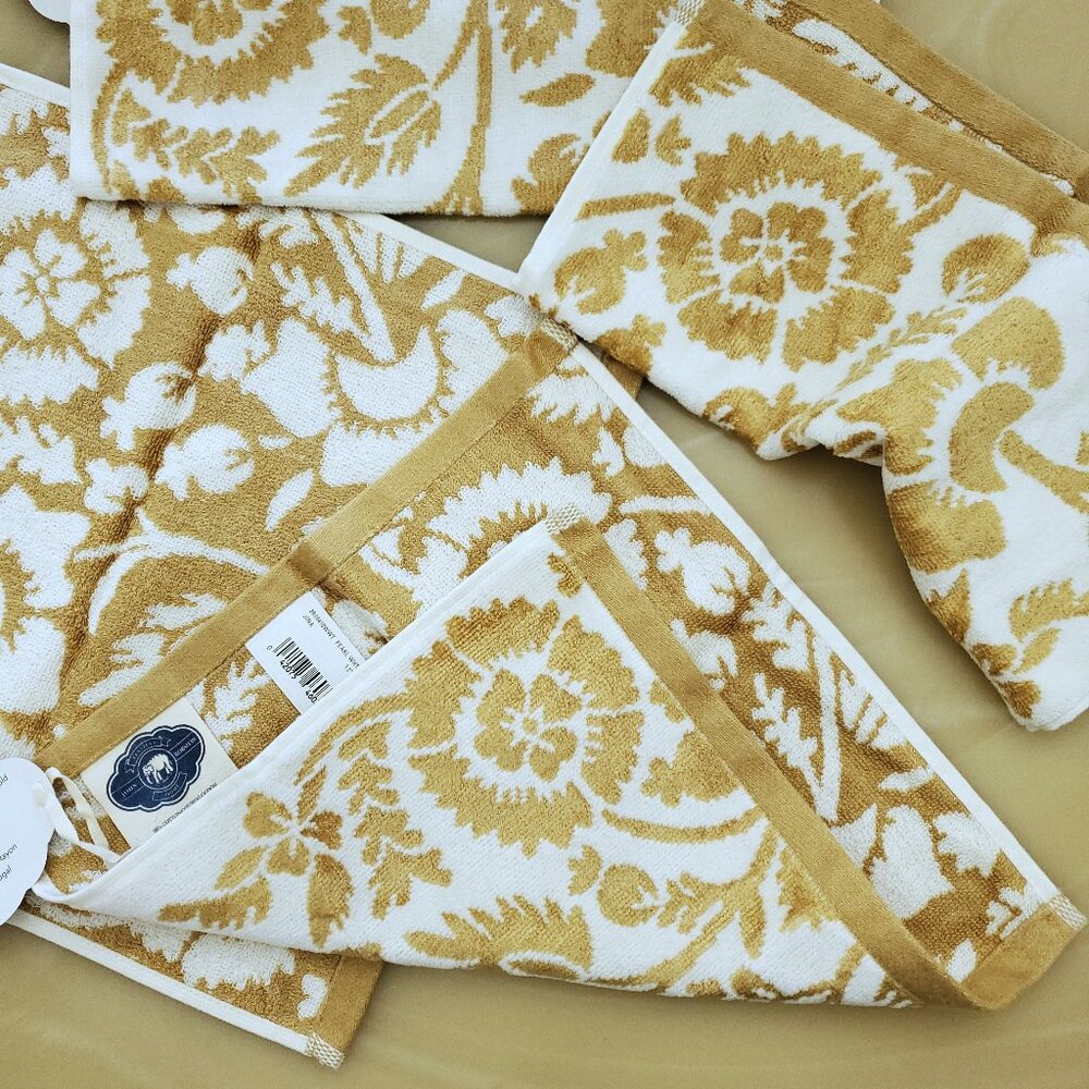 John Robshaw Jina Woven Jacquard Antique White/Gold 5 Piece Washcloth Set